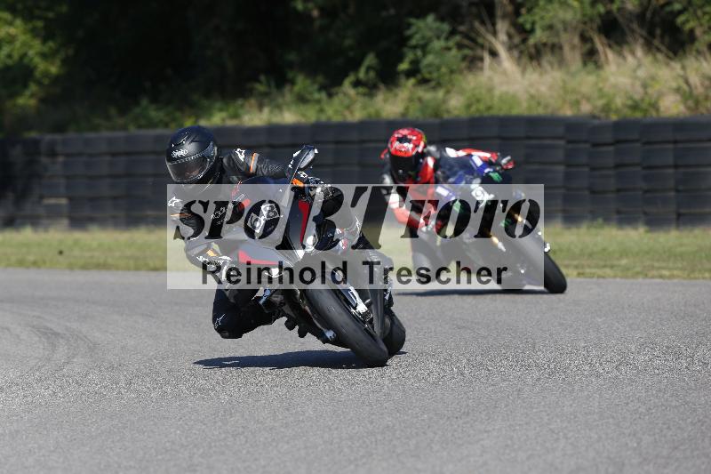 /Archiv-2025/49 26.08.2025 Cornu Master School ADR/blau-bleu/68